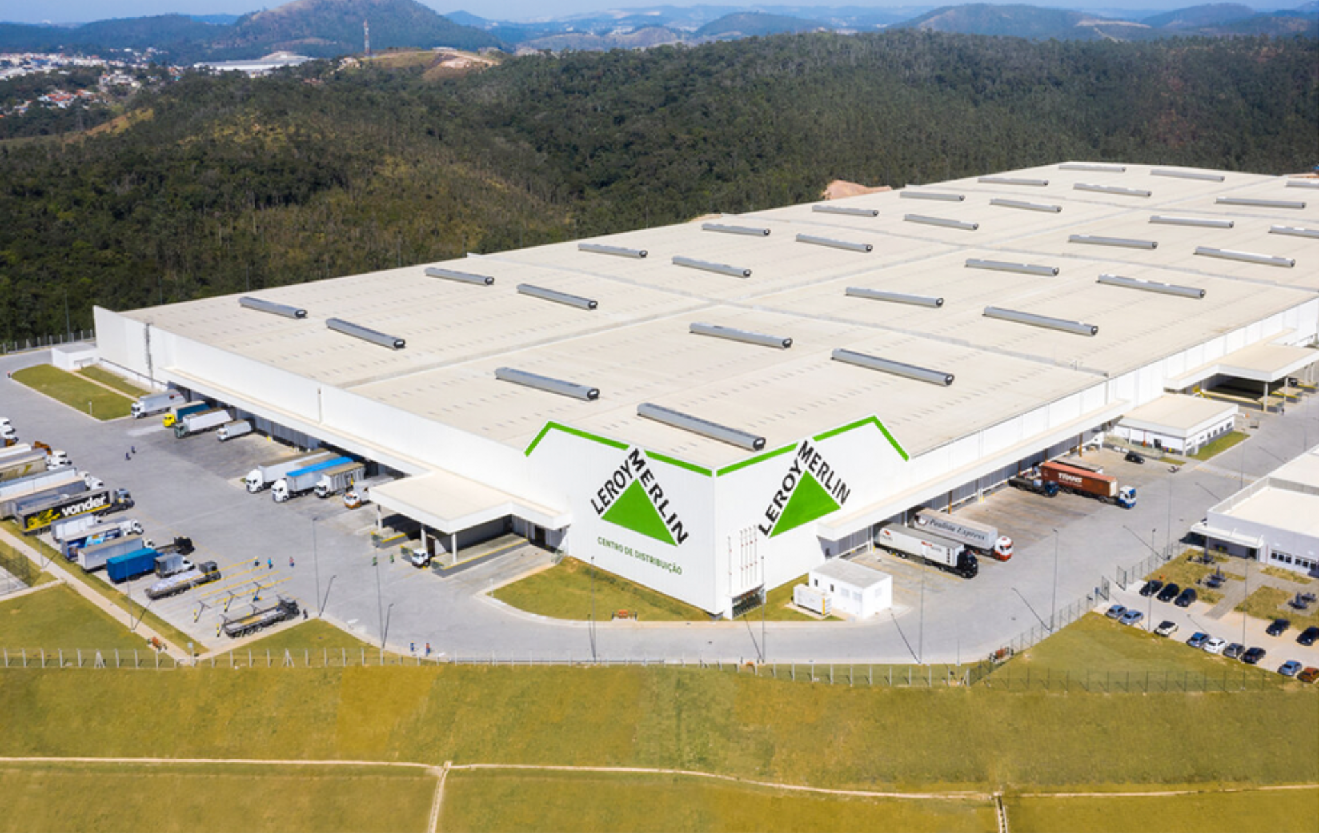 Descubra como a DOX atua em projetos e obras do setor logístico